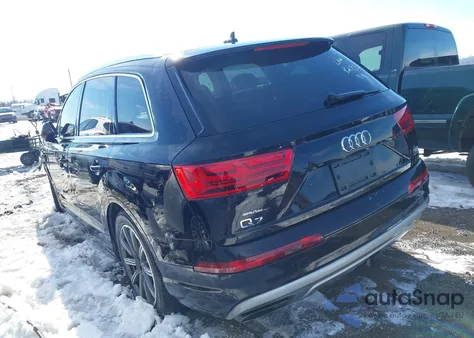 2018 Audi Q7 3.0T Premium z USA, uszkodzony, nr VIN WA1LAAF79JD000698